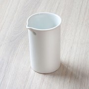 Copo porcelana JIPO com bico forma alta 1100 ml